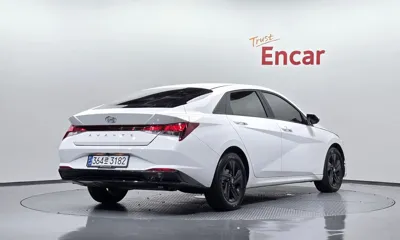 Hyundai Avante 2023, 65067 км, за 11395.45 USD