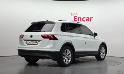 Volkswagen Tiguan 2020, 79260 км, за 14113.17 USD
