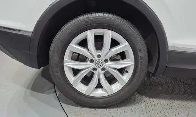 Volkswagen Tiguan 2020, 79260 км, за 14113.17 USD