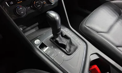 Volkswagen Tiguan 2020, 79260 км, за 14113.17 USD - фото 9