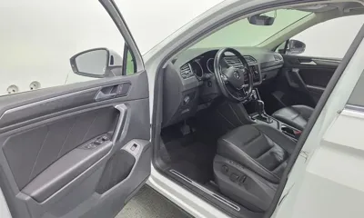 Volkswagen Tiguan 2020, 79260 км, за 14113.17 USD - фото 10