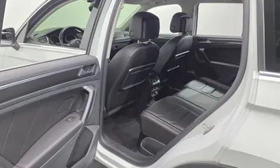 Volkswagen Tiguan 2020, 79260 км, за 14113.17 USD - фото 12
