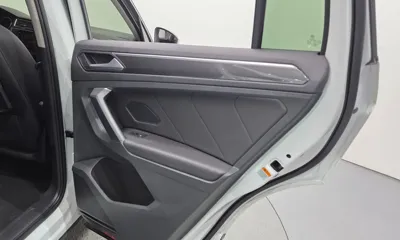 Volkswagen Tiguan 2020, 79260 км, за 14113.17 USD - фото 25