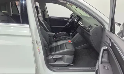 Volkswagen Tiguan 2020, 79260 км, за 14113.17 USD - фото 26
