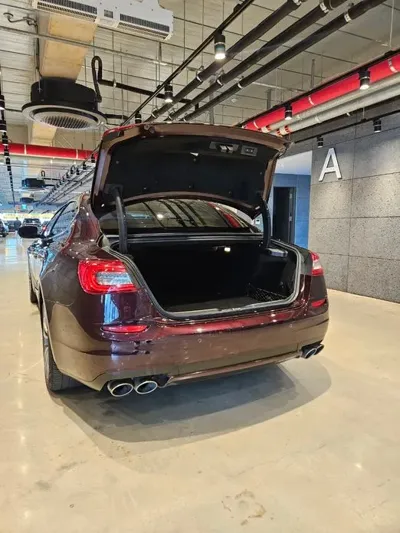 Maserati Quattroporte 2016, 120000 км, за 14535.84 USD - фото 7