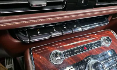 Lincoln Aviator 2020, 151020 км, за 16743.29 USD - фото 9