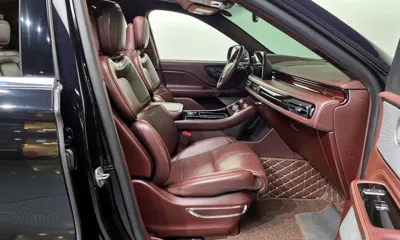 Lincoln Aviator 2020, 151020 км, за 16743.29 USD - фото 11