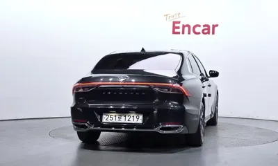 Hyundai Grandeur 2021, 172274 км, за 10749.19 USD