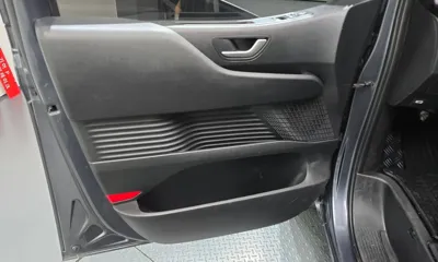 Hyundai Staria 2025, 37949 км, за 18905.08 USD - фото 24