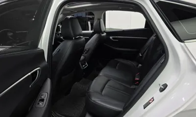 Hyundai Sonata 2020, 52721 км, за 13609.42 USD - фото 11