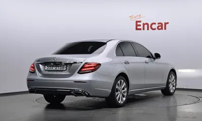 Mercedes-Benz E-Class 2018, 63848 км, за 13986.48 USD