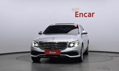 Mercedes-Benz E-Class 2018, 63848 км, за 13986.48 USD
