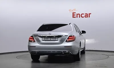 Mercedes-Benz E-Class 2018, 63848 км, за 13986.48 USD