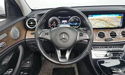 Mercedes-Benz E-Class 2018, 63848 км, за 13976.46 USD - фото 13
