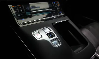 Hyundai Grandeur 2020, 77086 км, за 11093.61 USD - фото 9