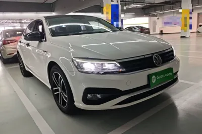 Volkswagen Lamando 2019, 43400 км, за 11432 USD