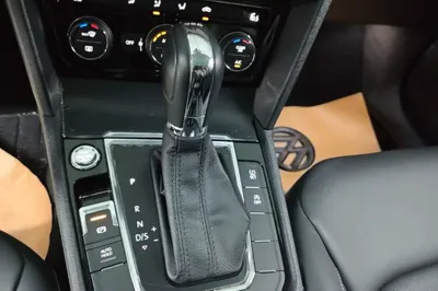 Volkswagen Lamando 2019, 43400 км, за 11432 USD - фото 16