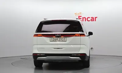 Kia Canival 2023, 45789 км, за 20491.82 USD