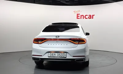 Hyundai Grandeur 2018, 134344 км, за 9780.75 USD