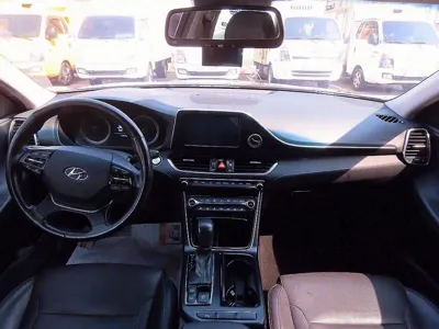 Hyundai Grandeur 2017, 143861 км, за 6761.19 USD - фото 9