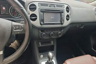 Volkswagen Tiguan 2015, 69500 км, за 7197 USD - фото 10