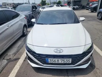 Hyundai Avante · 2022 год