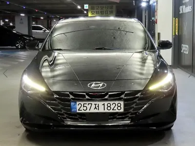Hyundai Avante 2023, 73998 км, за 12472.1 USD