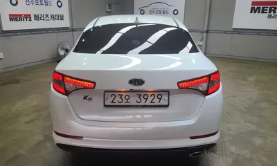 Kia K5 2011, 120000 км, за 2959.75 USD