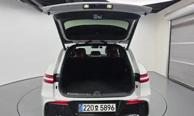 Genesis GV70 2023, 75738 км, за 21792.89 USD - фото 20