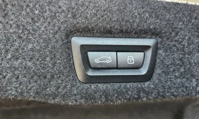 BMW 5-Series 2024, 32425 км, за 65140.1 USD - фото 33