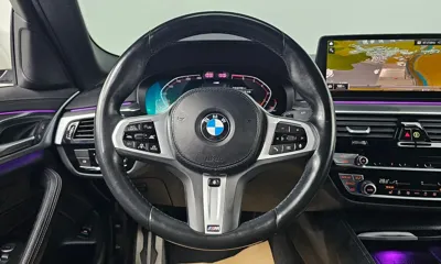 BMW 5-Series 2022, 91746 км, за 24172.17 USD - фото 16
