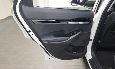 Kia Seltos 2024, 26120 км, за 17067.09 USD - фото 25