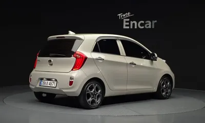 Kia Morning 2012, 169401 км, за 2015.21 USD