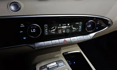 Genesis GV70 2024, 46637 км, за 27241.7 USD - фото 19