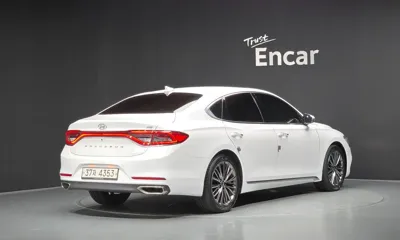 Hyundai Grandeur 2018, 111118 км, за 8861.76 USD