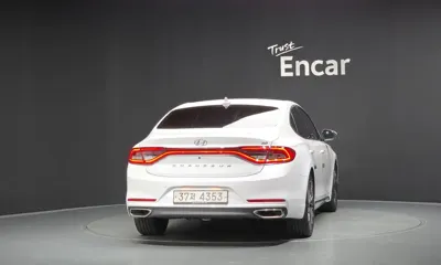 Hyundai Grandeur 2018, 111118 км, за 8861.76 USD