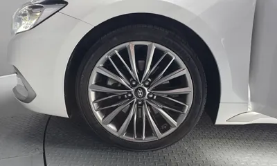 Hyundai Grandeur 2018, 111118 км, за 8861.76 USD