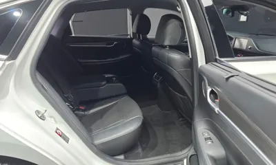 Hyundai Grandeur 2018, 111118 км, за 8861.76 USD - фото 12