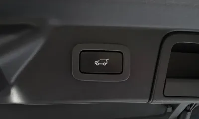 Land Rover Range Rover Velar 2019, 99923 км, за 19450.97 USD - фото 19