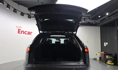 Land Rover Range Rover Velar 2019, 99923 км, за 19450.97 USD - фото 27