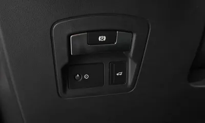 Land Rover Range Rover Velar 2019, 99923 км, за 19450.97 USD - фото 28