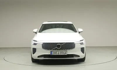 Volvo S90 2026, 4143 км, за 37416.31 USD