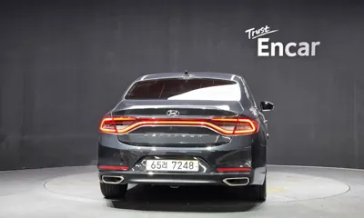 Hyundai Grandeur 2017, 103435 км, за 10614.05 USD
