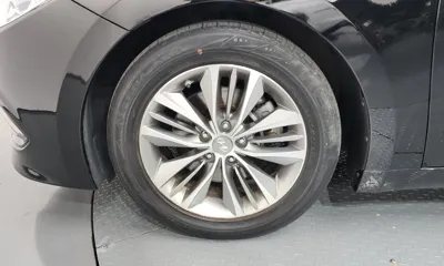 Hyundai Grandeur 2017, 153635 км, за 4069.84 USD