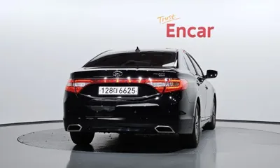 Hyundai Grandeur 2016, 187514 км, за 3255.84 USD