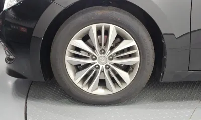 Hyundai Grandeur 2016, 187514 км, за 3255.84 USD