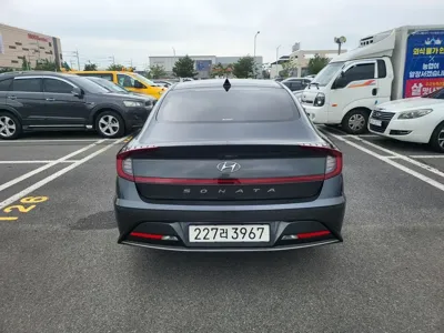 Hyundai Sonata 2021, 94073 км, за 8533.54 USD