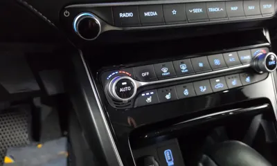 Hyundai Grandeur 2018, 89116 км, за 10358.31 USD - фото 31