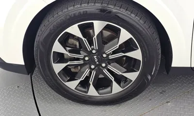 Kia Canival 2023, 49037 км, за 19516.02 USD