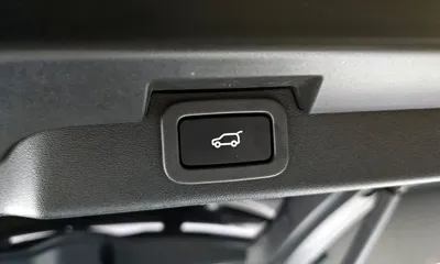 Land Rover Discovery 2018, 83521 км, за 15698.89 USD - фото 16
